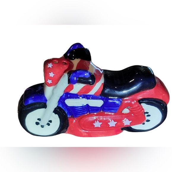 Cracker Barrel Patriotic American Eagle and Motorcycle Slat & Pepper Shaker Set - Picture 3 of 6
